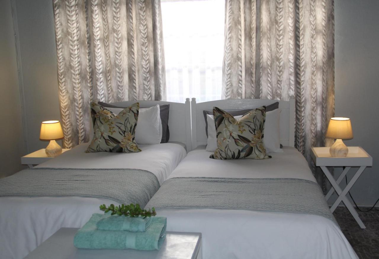 @Karoo Guesthouse Graaff Reinet Bagian luar foto