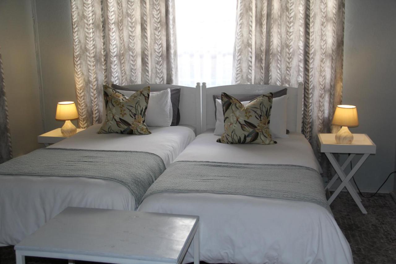 @Karoo Guesthouse Graaff Reinet Bagian luar foto